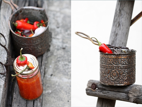 Sriracha style Sweet-Chili Dipping Sauce