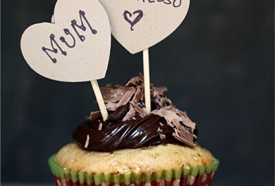 Espresso Chocolate Chip Cupcakes ... Espress-o-love for Mother's Day!! 12 Espresso Chocolate Chip Cupcakes