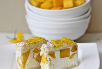 Mango Vanilla Bavarian Cream Cake ... and a FOOT for MacTweets! 3 Mango Bavarian Cake