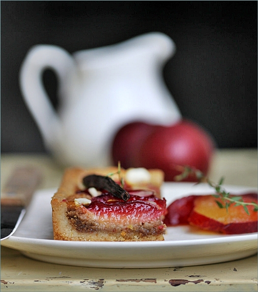 Vanilla Almond Frangipane Plum Tart 