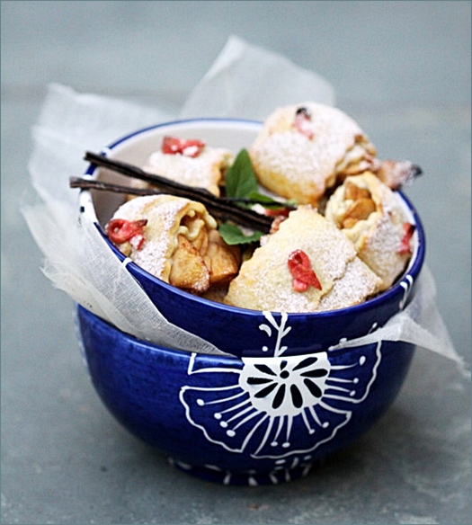 Bite Size Apple Pies