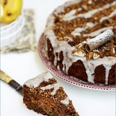 Spiced Apple Walnut Coffee Cake