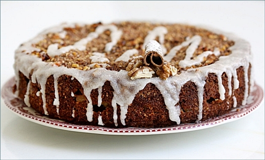 Spiced Apple Walnut Coffee Cake 