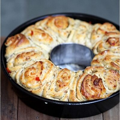 Savoury Chili Cheese & Garlic Pull-Apart Bread