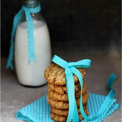Baking| Anzac Biscuits … the perfect bite! '#comfortfood {eggless} Anzac Biscuits