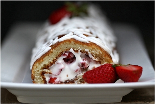 Strawberry Almond Roulade {Gluten Free}
