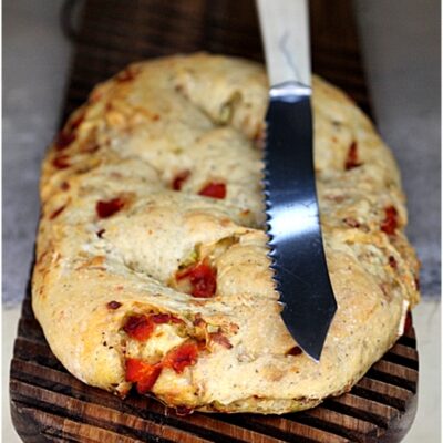 Baking| Roasted Pepper, Garlic Scapes & Cheddar Bread .... SRC! Roasted Pepper, Garlic Scapes & Cheddar Bread