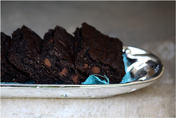 Cocoa wholewheat almond brownies 