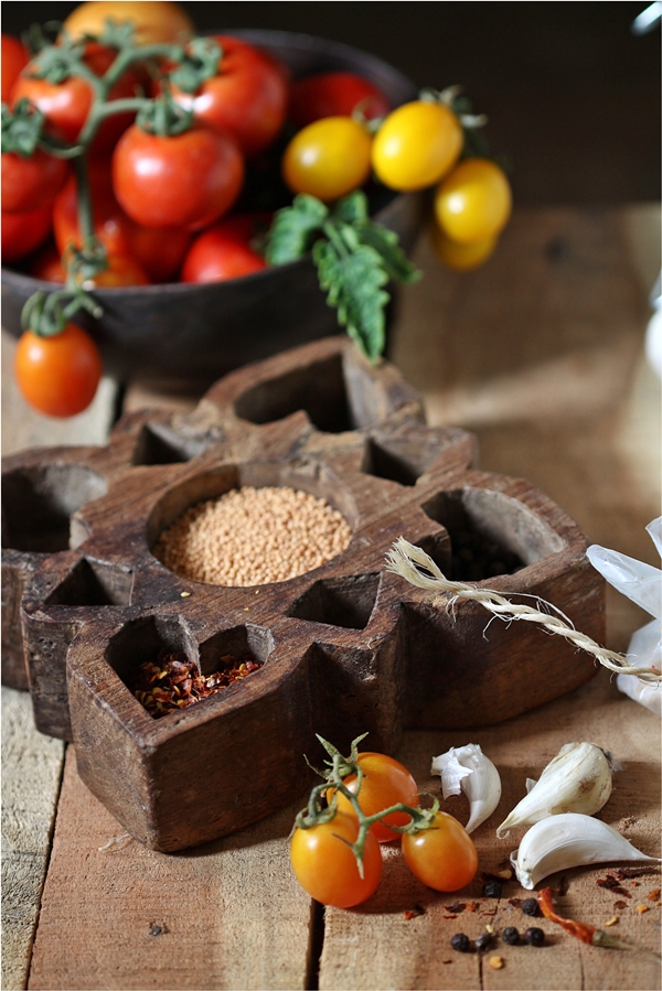 Spicy vine tomato relish 