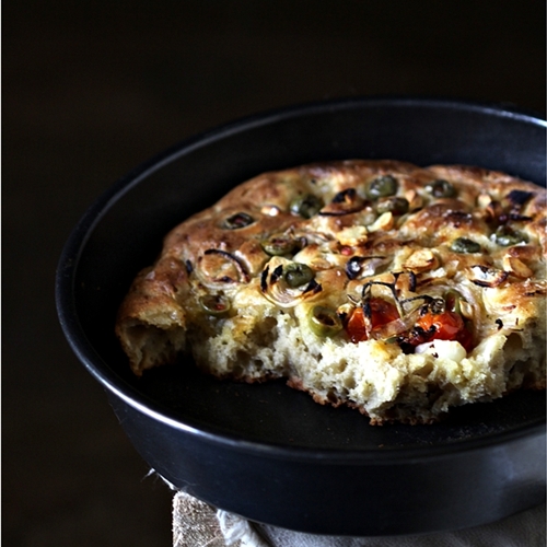 https://passionateaboutbaking.com/foodpicturesPAB/2013/05/Whole-wheat-focaccia-5001.jpg