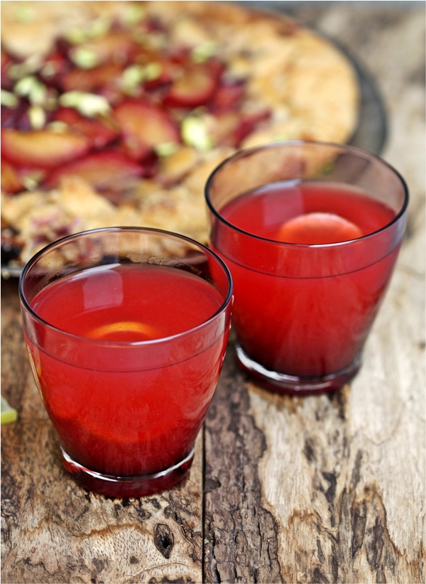 Plum lemonade