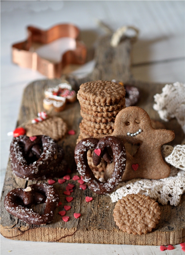 Gingerbread men,  Doily Cookies & Chocolate Pretzels for the Cookie Swap 2013 