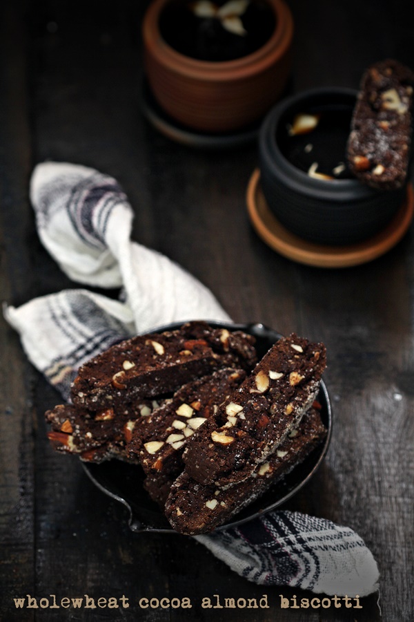 wholewheat cocoa almond biscotti