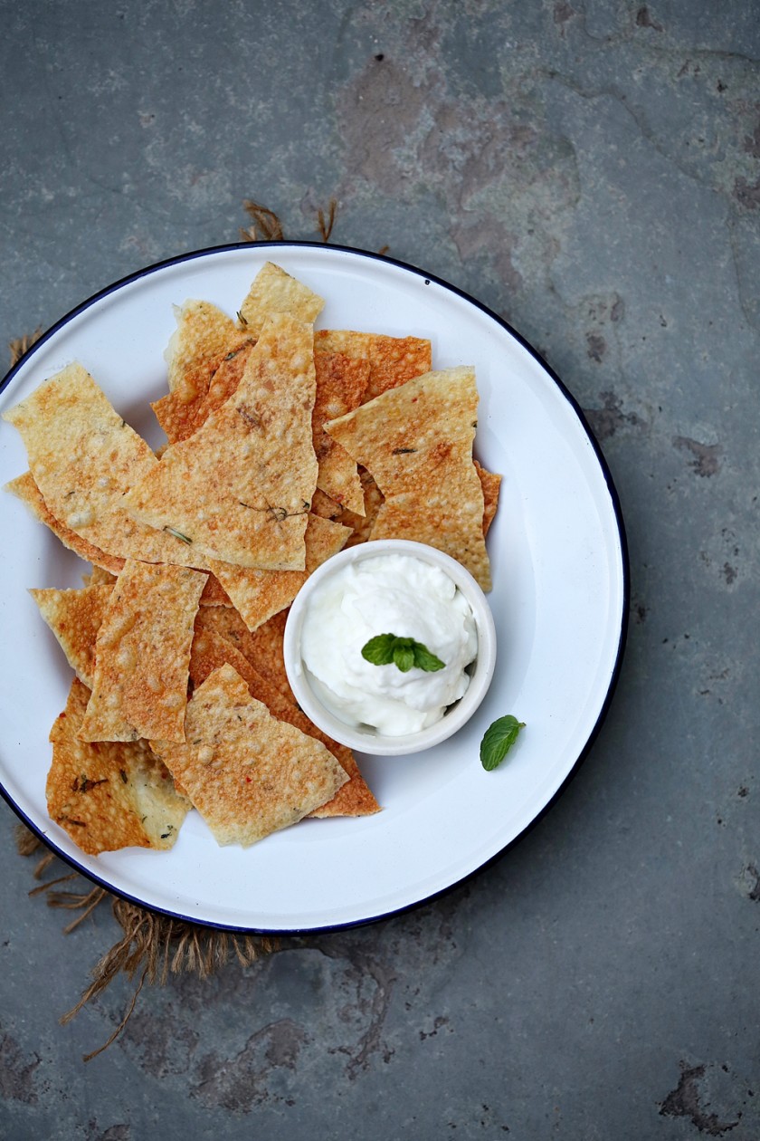 Aloo papad with garlic quark dip