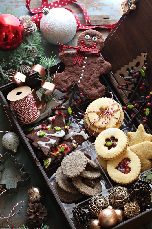 Eggless Christmas Cookies