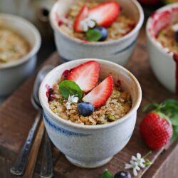 Strawberry Blueberry Pistachio Crumble 1