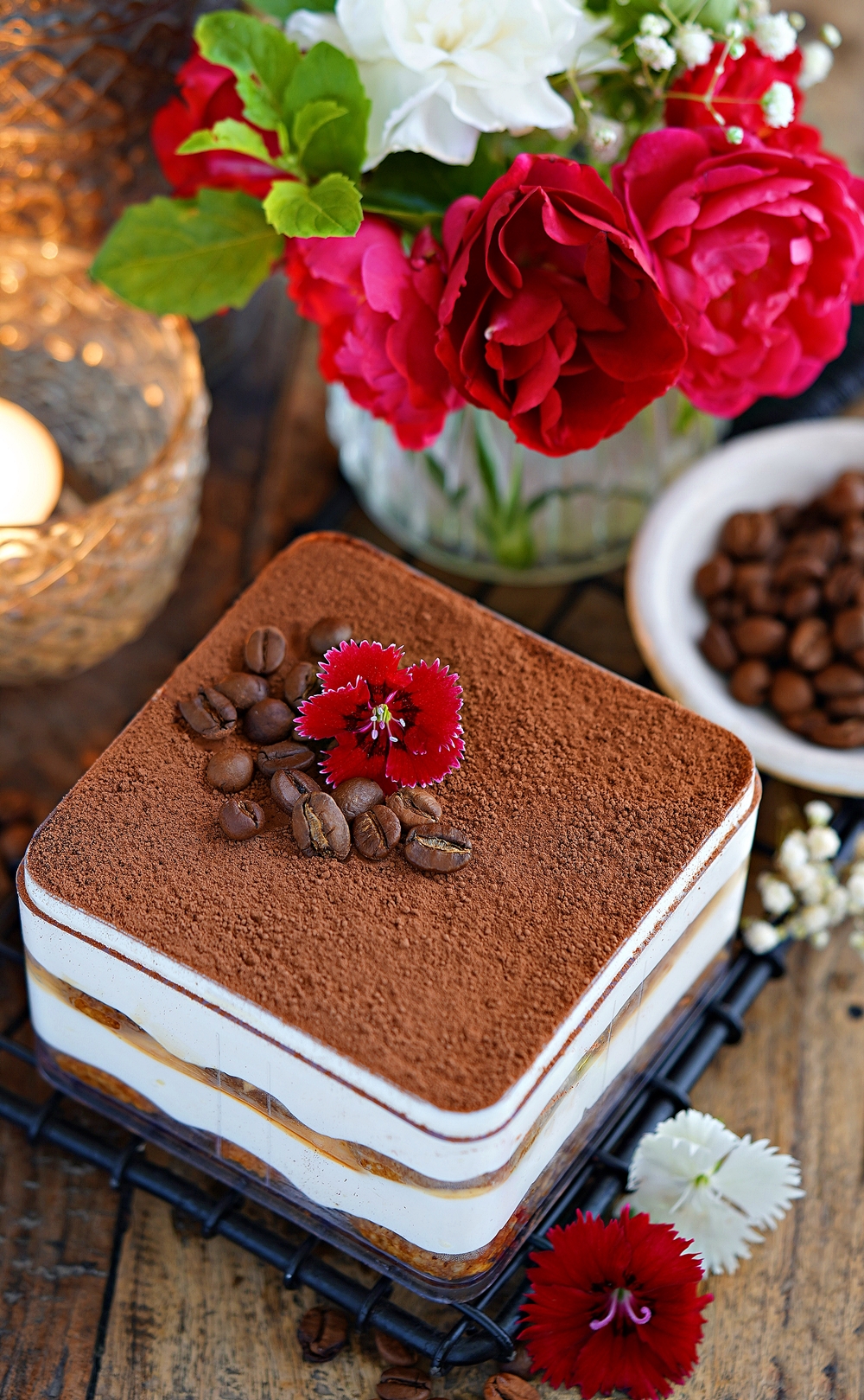 It's never been easier to cover your desserts in chocolate! Cake Puck , Desserts