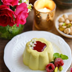 Agar Agar Pistachio Panna Cotta with Raspberry Sauce, no gelatine