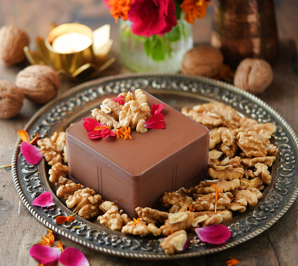 Gluten free & Eggless, 4 ingredient Dark Chocolate Walnut Pudding