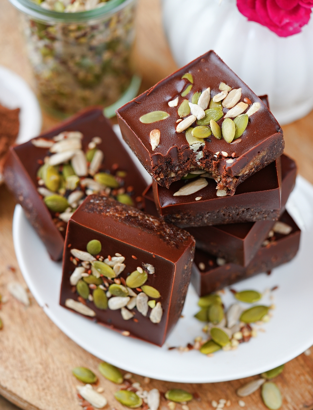 Healthy No-Flour Date, Seed & Nut Brownies 